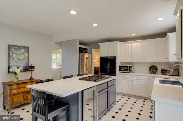 $750,000 | 252 Highland Avenue, Wayne, PA 19087