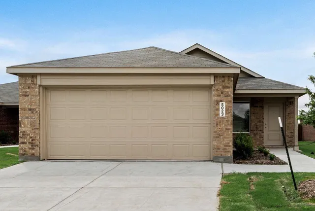 $261,999 | 2132 Jesse James Lane, Joshua, TX 76058