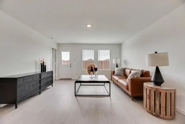 $261,999 | 2132 Jesse James Lane, Joshua, TX 76058