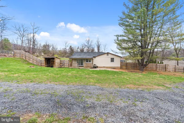 $319,999 | 219 Potomak Trail, Winchester, VA 22602