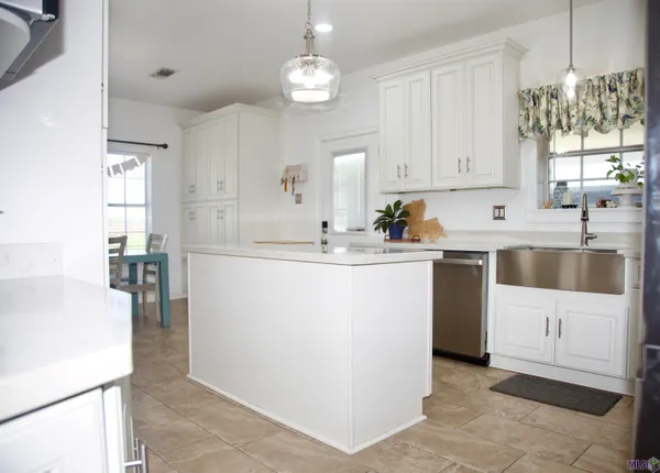 $333,333 | 128 East 43rd Street, Cut Off, LA 70345