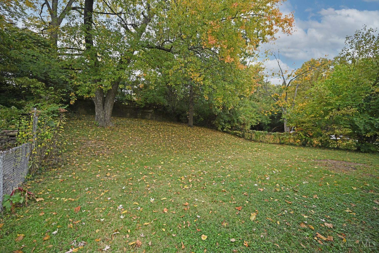 555 Virgil Road Cincinnati, OH 45238 - Photo 23 of 26