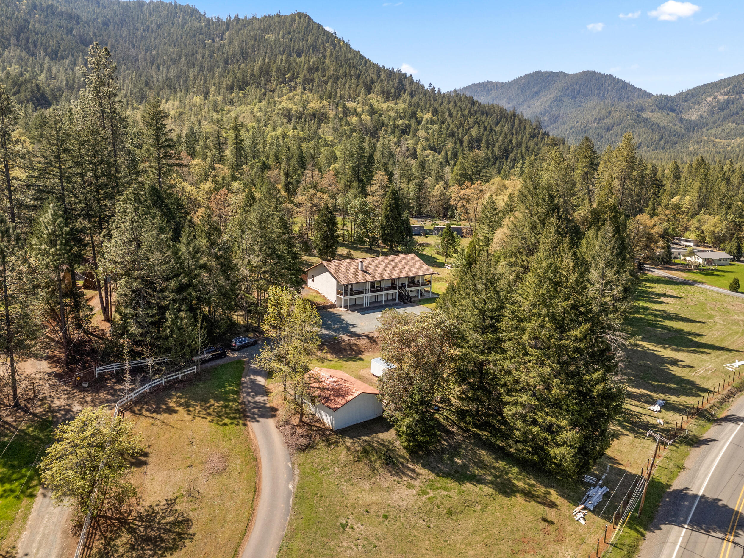 2295 West Evans Creek Road Rogue River, OR 97537 - Photo 41 of 51 40_2295 w evans creek road - drone - 03