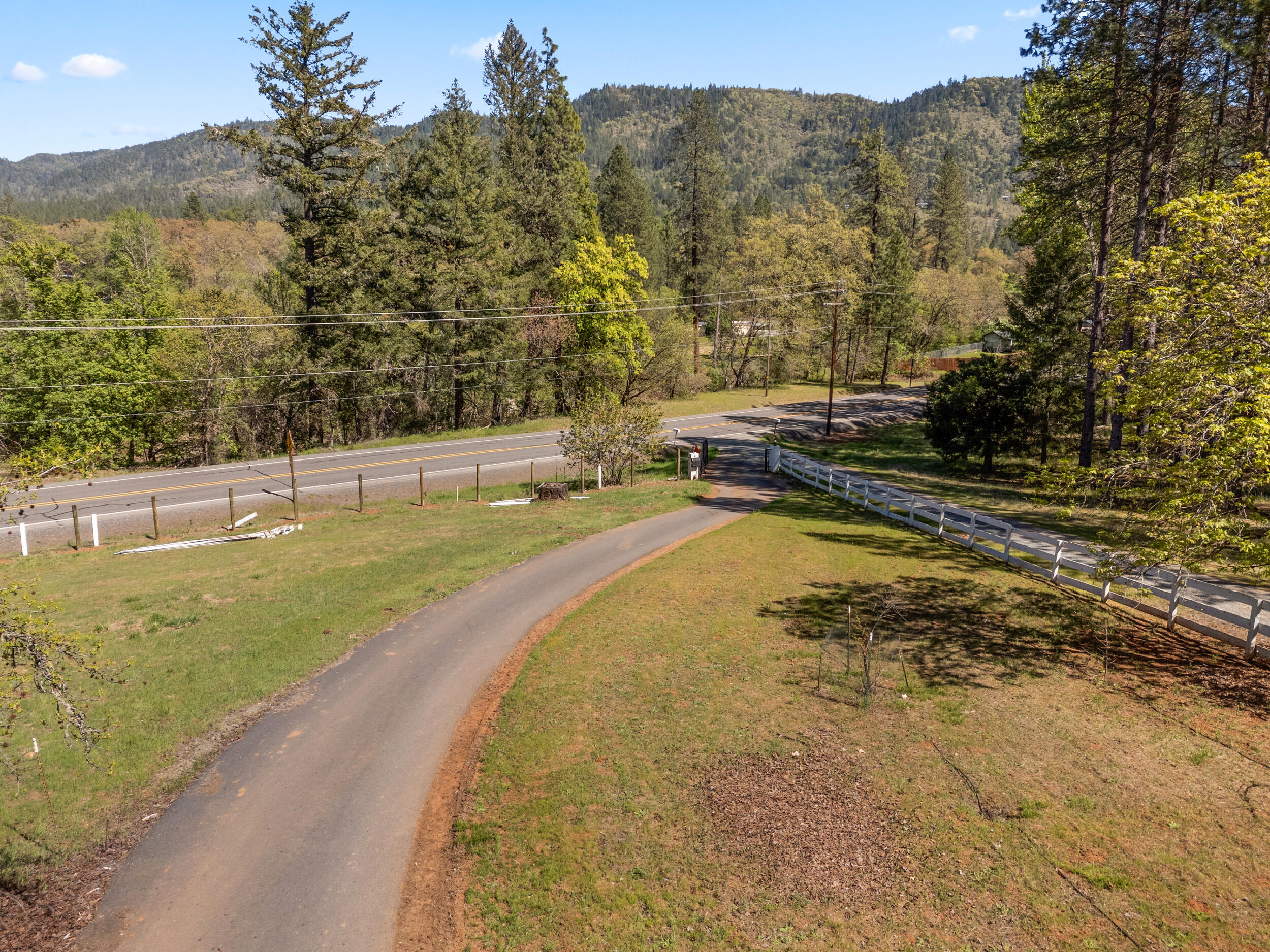 2295 West Evans Creek Road Rogue River, OR 97537 - Photo 42 of 51 41_2295 w evans creek road - drone - 04