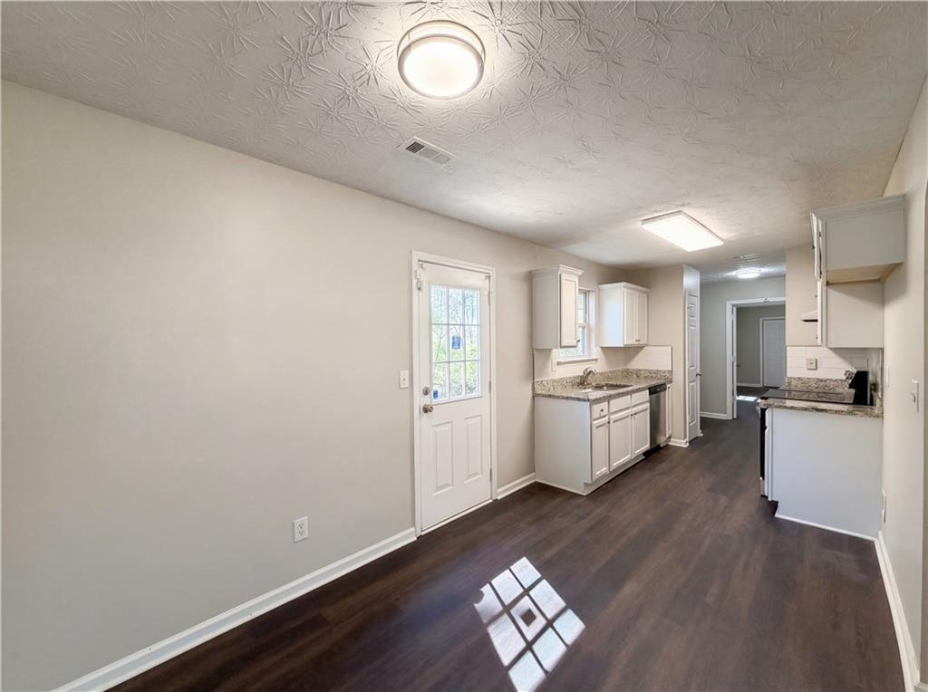 868 Scott Road Riverdale, GA 30296 - Photo 8 of 20