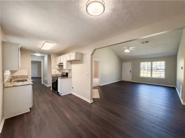 $245,000 | 868 Scott Road, Riverdale, GA 30296