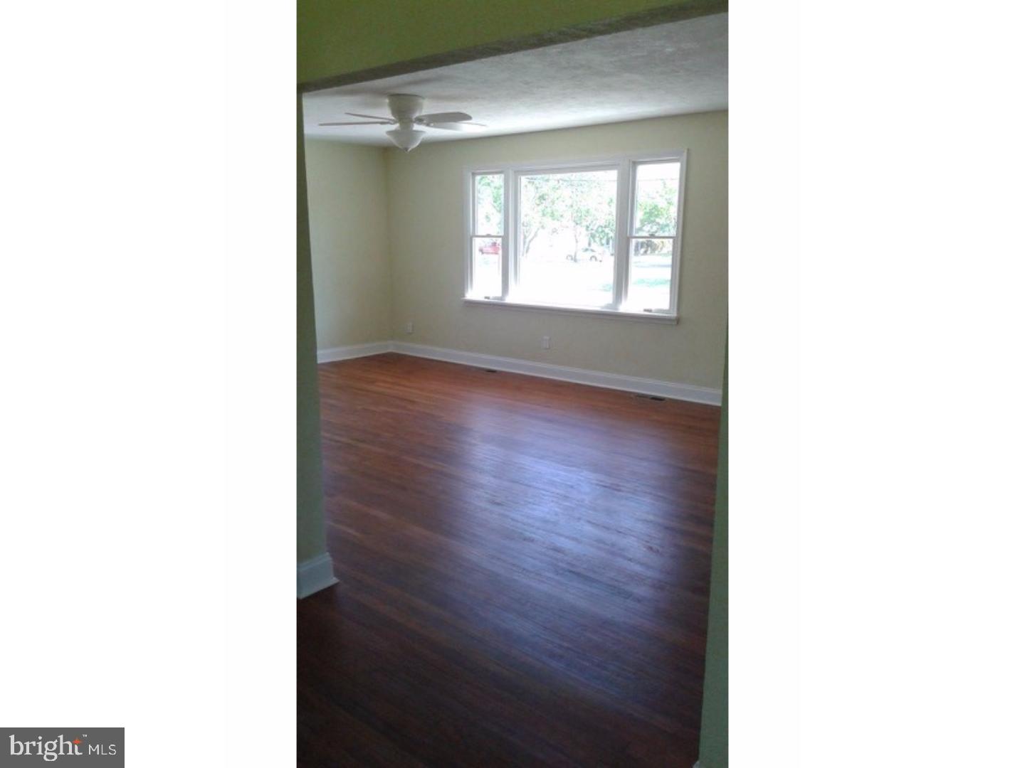 12 Corson Street Rio Grande, NJ 08242 - Photo 8 of 13 Living Room