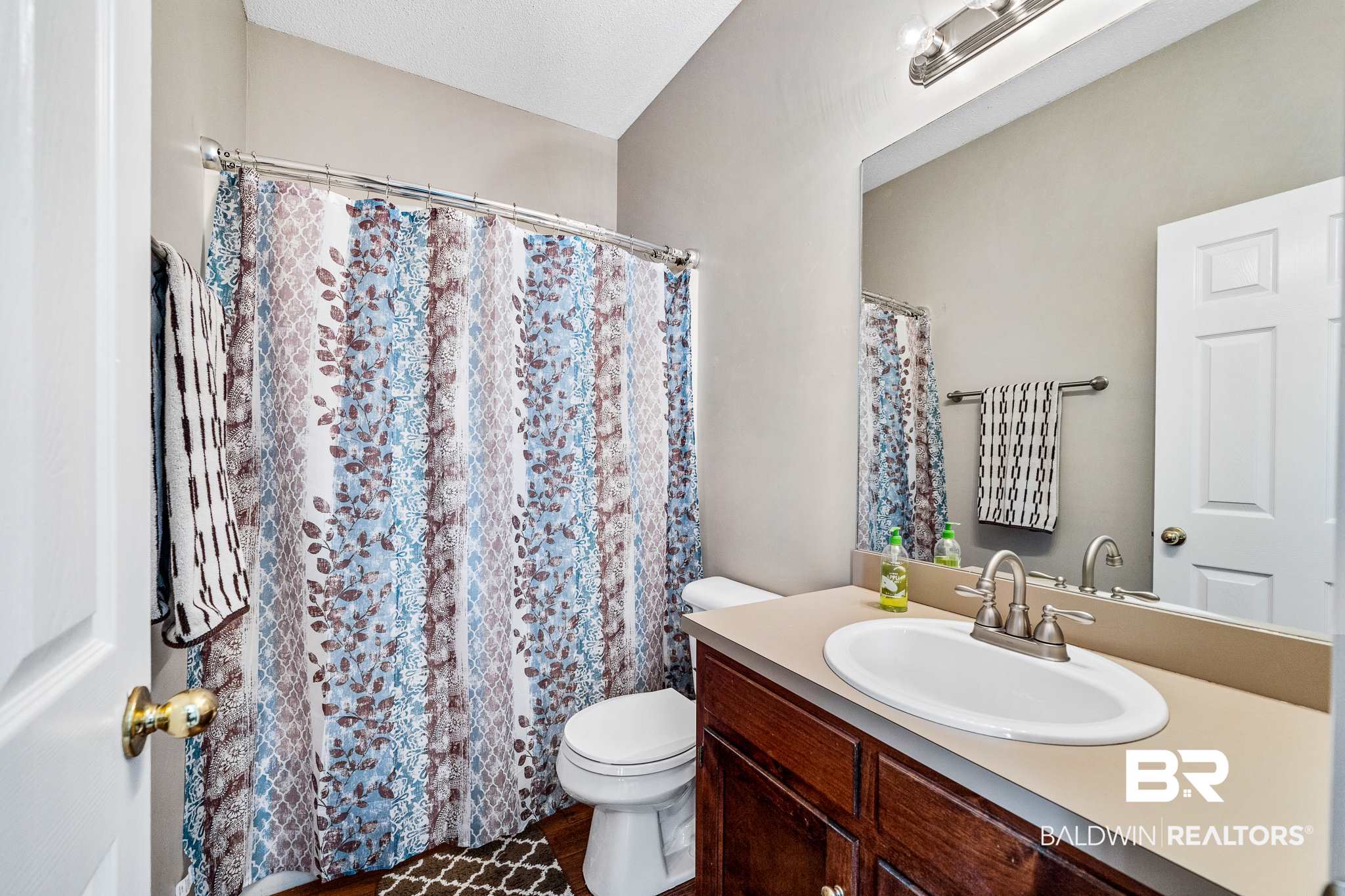 118 Melanie Loop Daphne, AL 36526 - Photo 22 of 25 Upstairs Guest Bathroom