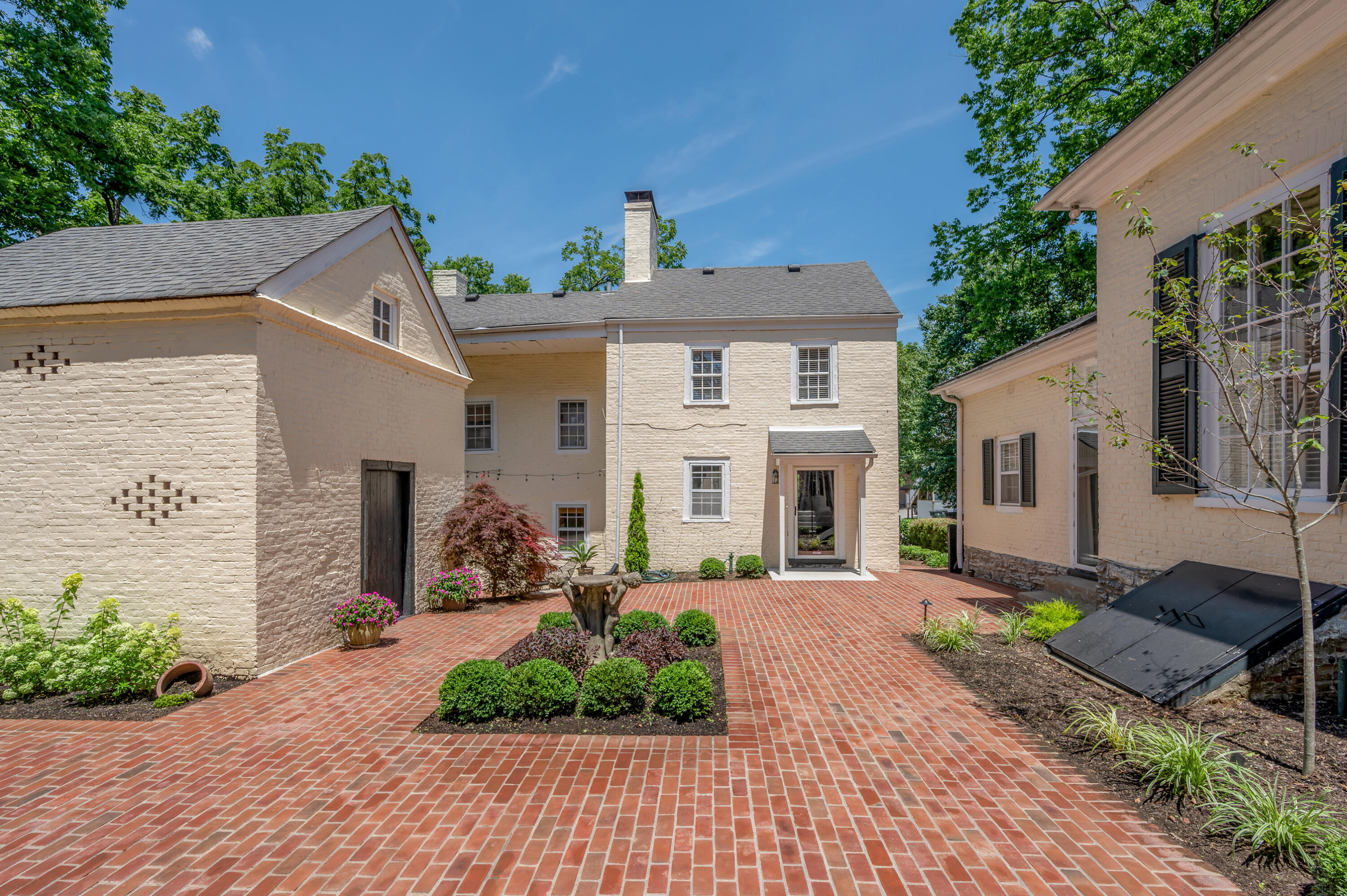 461 North Limestone Lexington, KY 40508 - Photo 62 of 112 TDB_7664