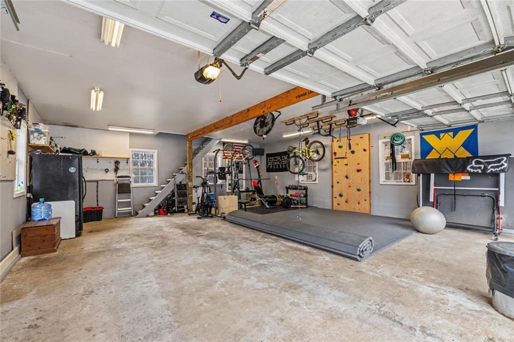 696 Highway 18 Barnesville, GA 30204 - Photo 36 of 57 a view of a room with gym equipment