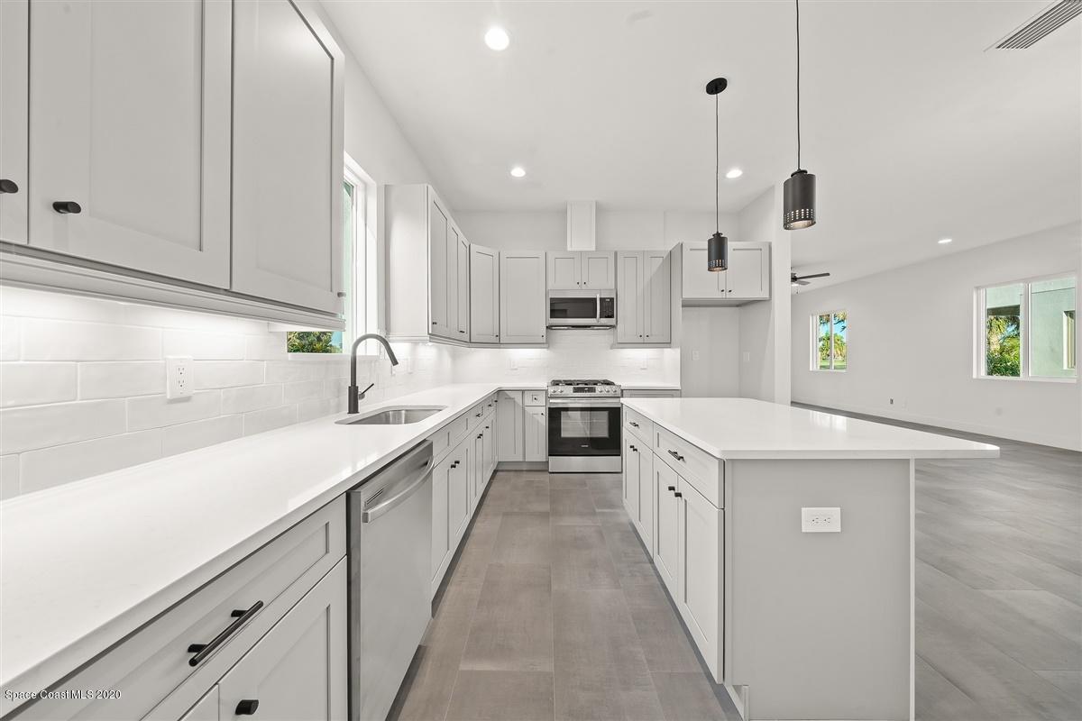2128 Country Club Road Melbourne, FL 32901 - Photo 13 of 92 17-DSC0141330