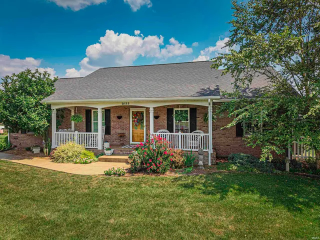 $467,500 | 1622 Birchwood Drive, Princeton, IN 47670