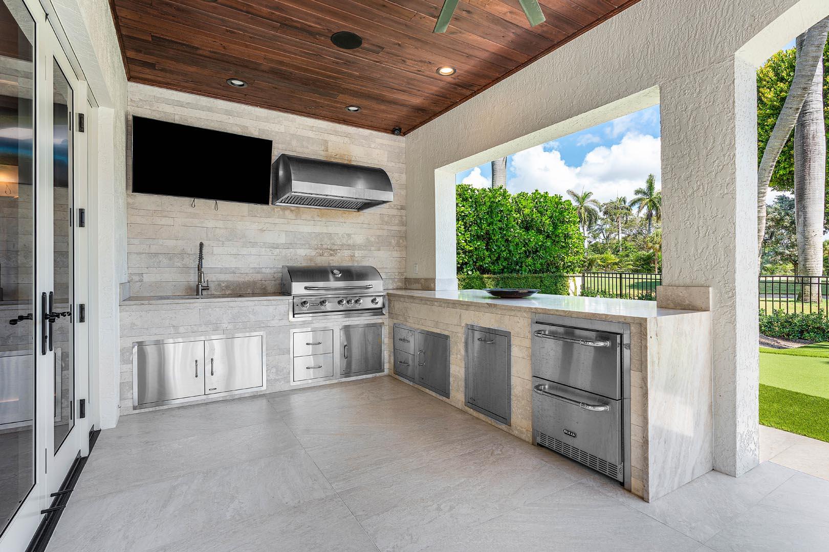 121 Royal Palm Way Boca Raton, FL 33432 - Photo 27 of 76 121_Royal_Palm_Way_30