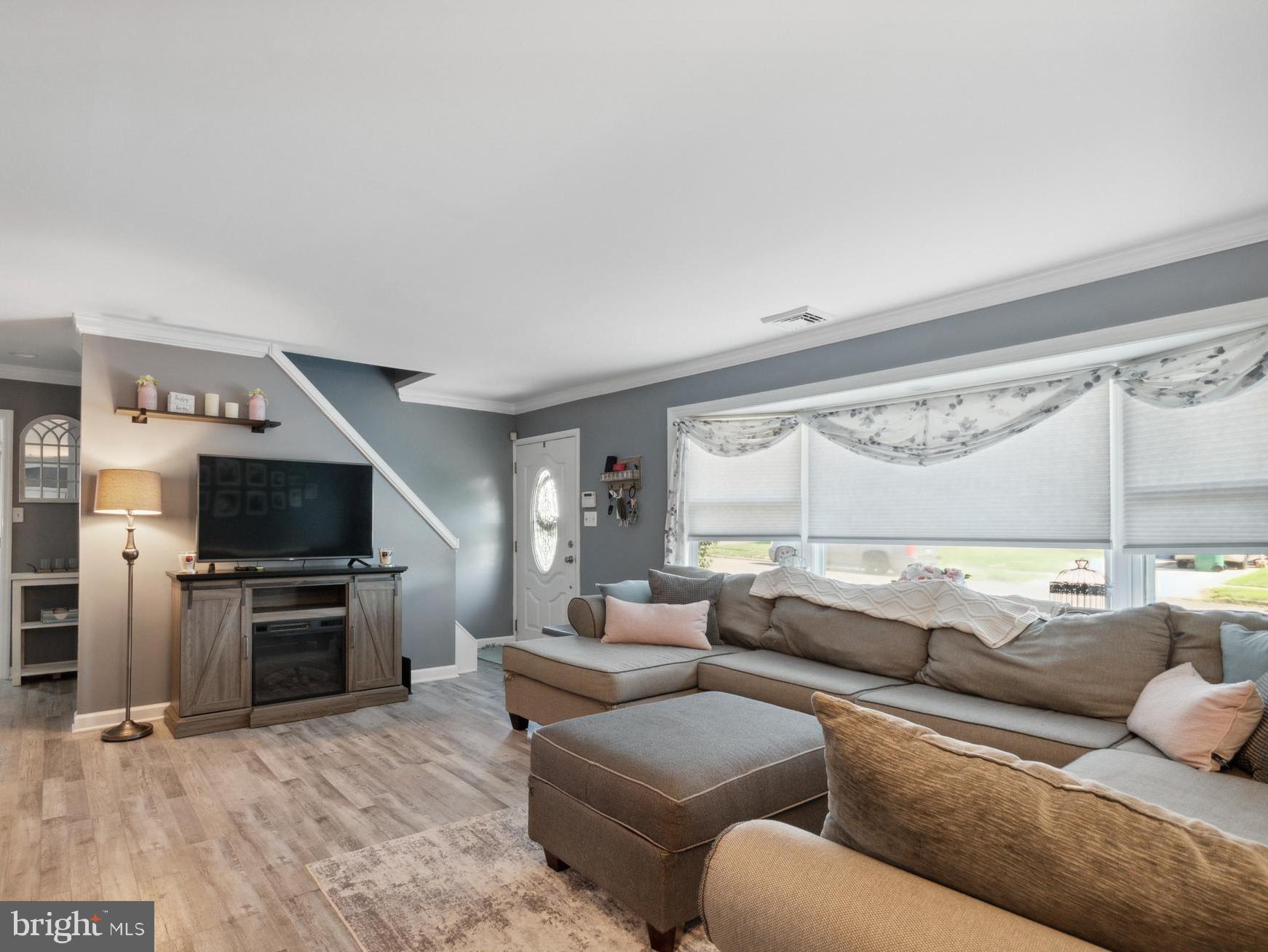 11 MacIntosh Road Levittown, PA 19056 - Photo 4 of 22 Gallery Image 4