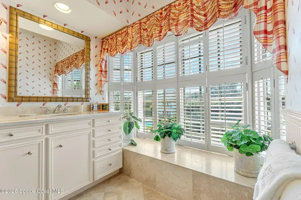 $12,500,000 | 680 Ocean Road, Vero Beach, FL 32963