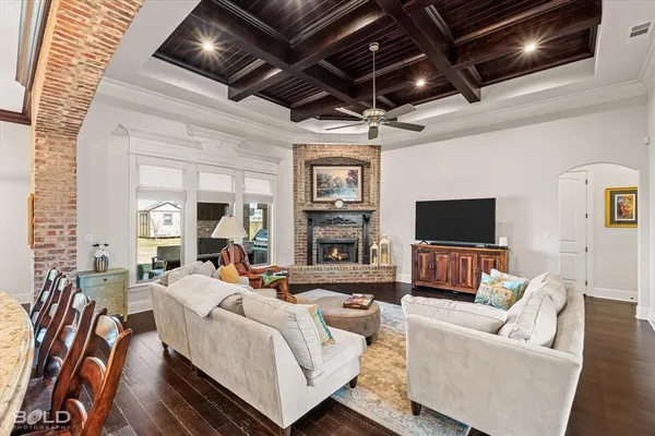 $700,000 | 628 Silkwood Drive, Benton, LA 71006
