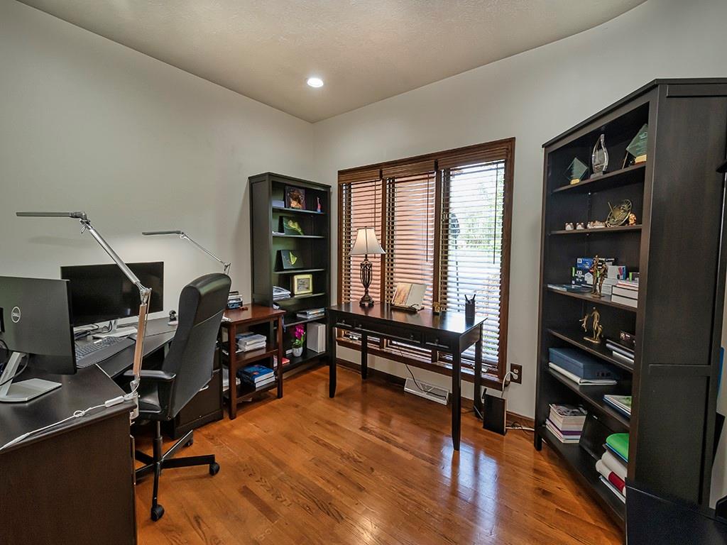211 Timber Ridge Road Pittsburgh, PA 15238 - Photo 12 of 25 Gallery Image 12