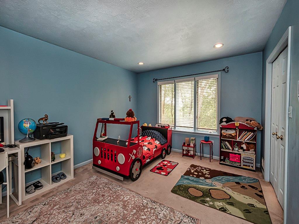 211 Timber Ridge Road Pittsburgh, PA 15238 - Photo 17 of 25 Gallery Image 17