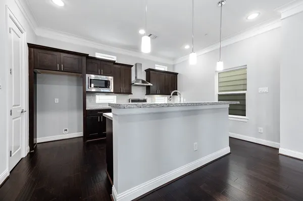 $449,500 | 2524 Hutchins Street, Houston, TX 77004