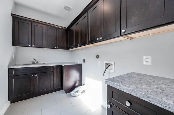 $449,500 | 2524 Hutchins Street, Houston, TX 77004