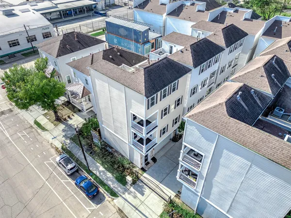 $449,500 | 2524 Hutchins Street, Houston, TX 77004