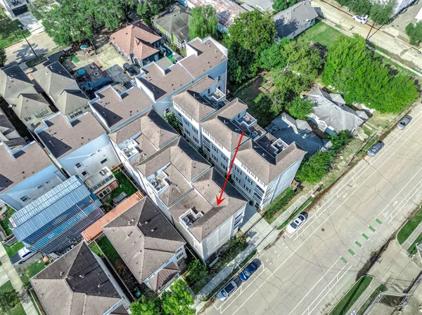 $449,500 | 2524 Hutchins Street, Houston, TX 77004