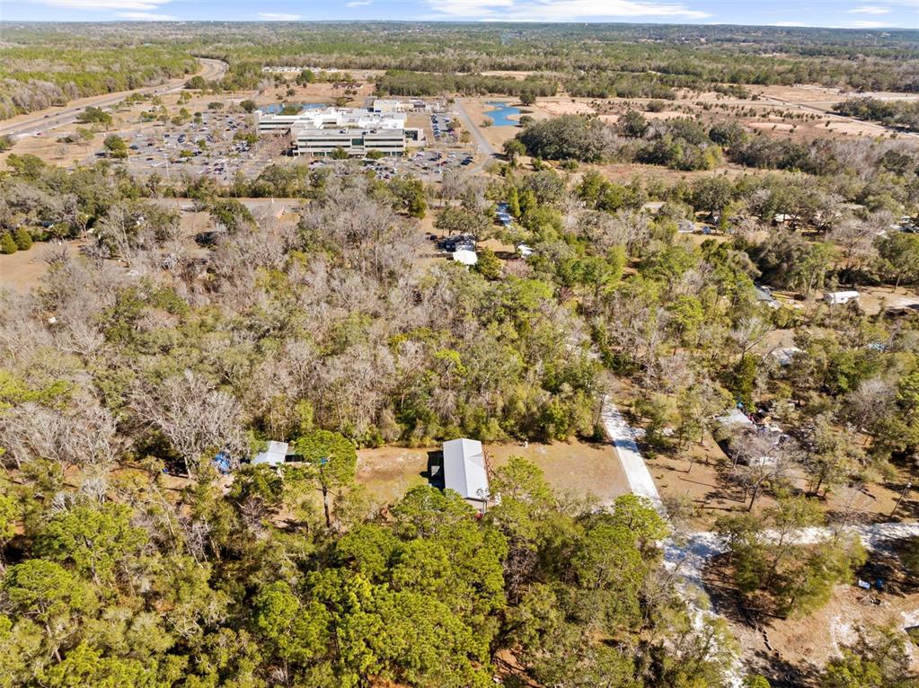 17095 Frankfort Road Brooksville, FL 34601 - Photo 7 of 42 view of city and mountain