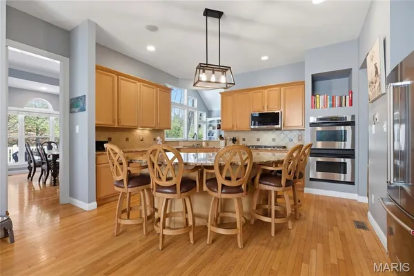 $825,000 | 439 Chukker Valley, Ellisville, MO 63021