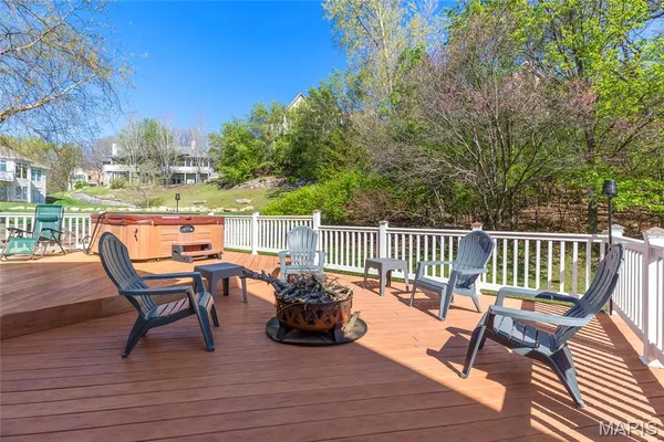 $825,000 | 439 Chukker Valley, Ellisville, MO 63021