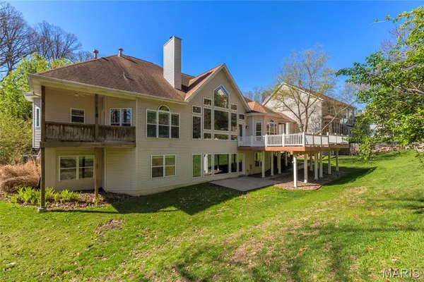 $825,000 | 439 Chukker Valley, Ellisville, MO 63021