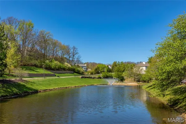 $825,000 | 439 Chukker Valley, Ellisville, MO 63021