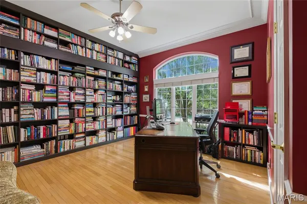 $825,000 | 439 Chukker Valley, Ellisville, MO 63021