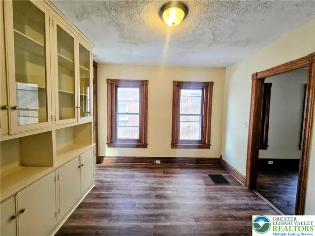 $2,000 | 916 Washington Street, Allentown, PA 18102