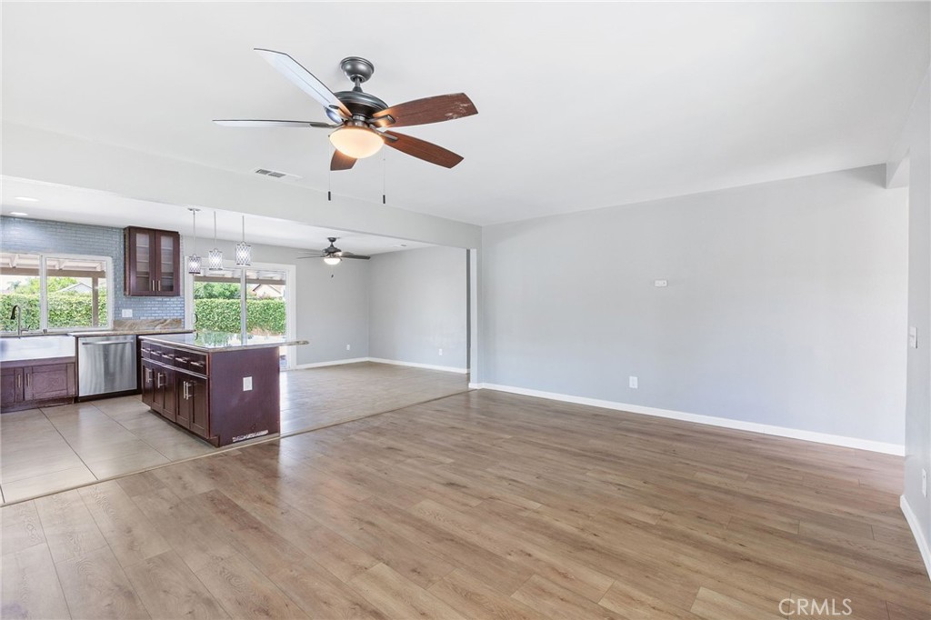 10389 Brookway Place Riverside, CA 92505 - Photo 15 of 47