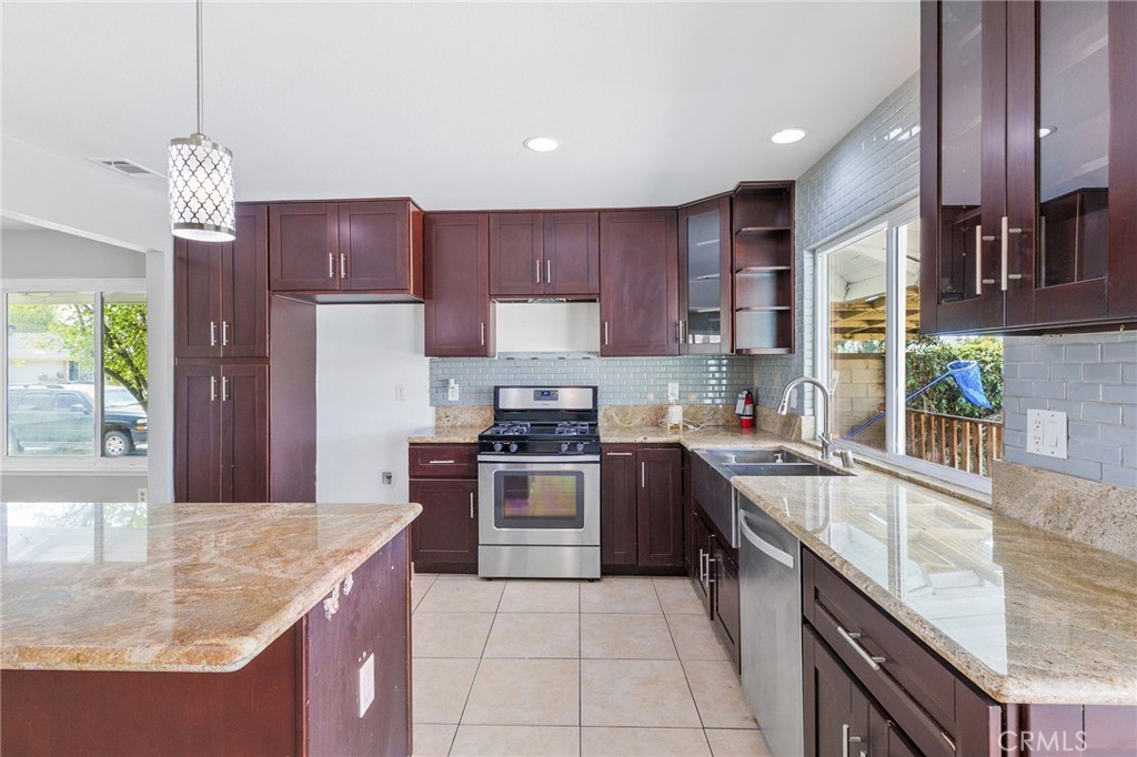 10389 Brookway Place Riverside, CA 92505 - Photo 19 of 47