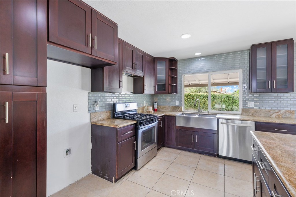 10389 Brookway Place Riverside, CA 92505 - Photo 21 of 47