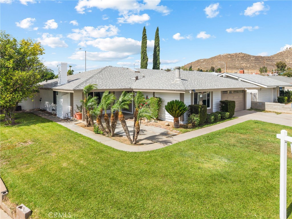 10389 Brookway Place Riverside, CA 92505 - Photo 7 of 47