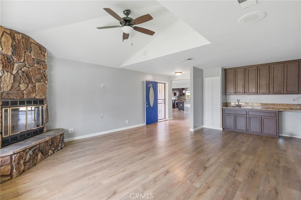 10389 Brookway Place Riverside, CA 92505 - Photo 9 of 47