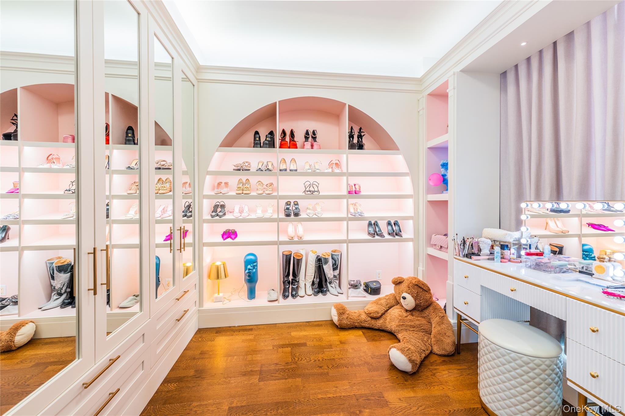 27-17 42nd Road, Unit 7E Queens, NY 11101 - Photo 21 of 42 a very nice looking bedroom with a large window