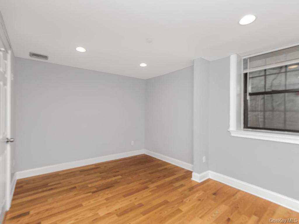 26 Pondfield Road West, Unit F Bronxville, NY 10708 - Photo 13 of 15