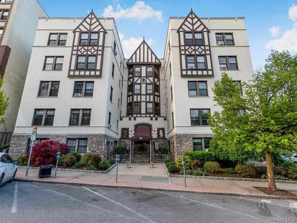26 Pondfield Road West, Unit F Bronxville, NY 10708 - Photo 15 of 15