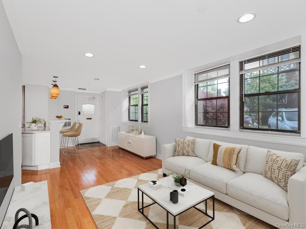 26 Pondfield Road West, Unit F Bronxville, NY 10708 - Photo 3 of 15 Virtually Staged