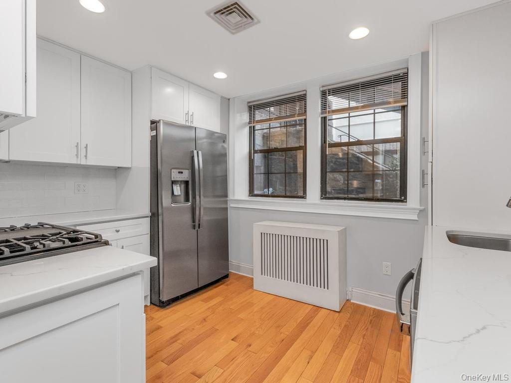 26 Pondfield Road West, Unit F Bronxville, NY 10708 - Photo 8 of 15