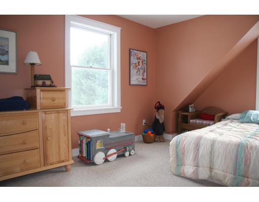 68 Mechanic Street Amherst, MA 01002 - Photo 7 of 11 Gallery Image 7