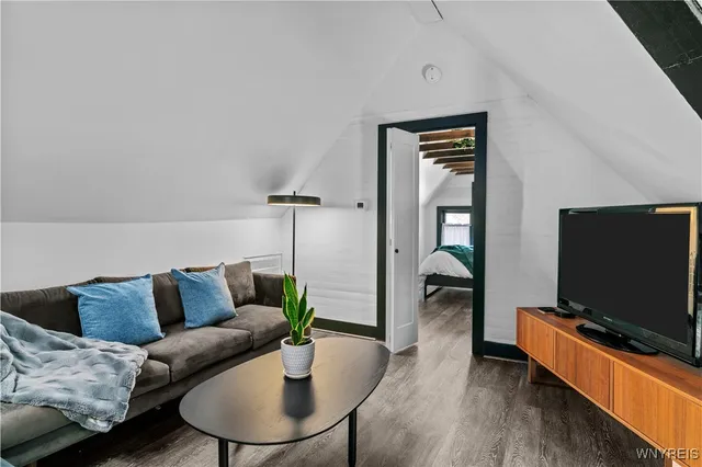 $1,500 | 58 Cottage Street, Unit 3, Buffalo, NY 14201