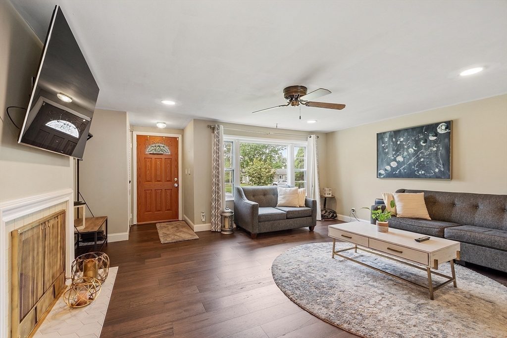 67 Croydon Road Framingham, MA 01702 - Photo 3 of 33 Gallery Image 3