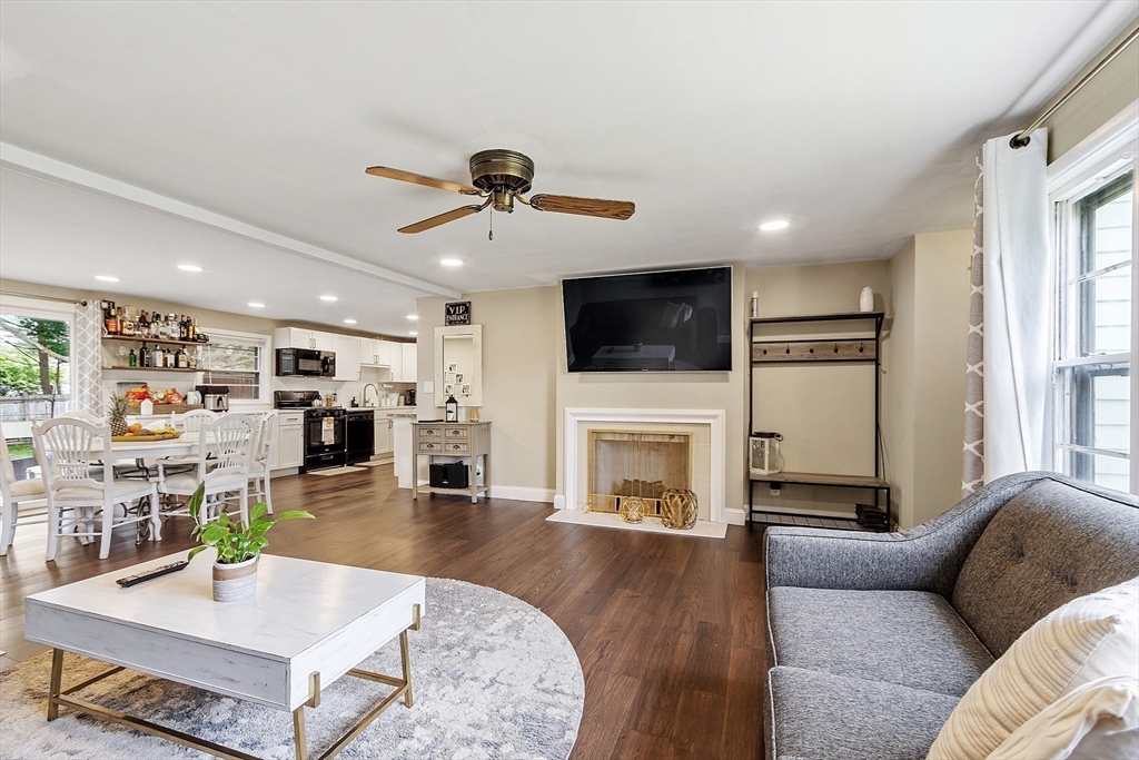 67 Croydon Road Framingham, MA 01702 - Photo 7 of 33 Gallery Image 7