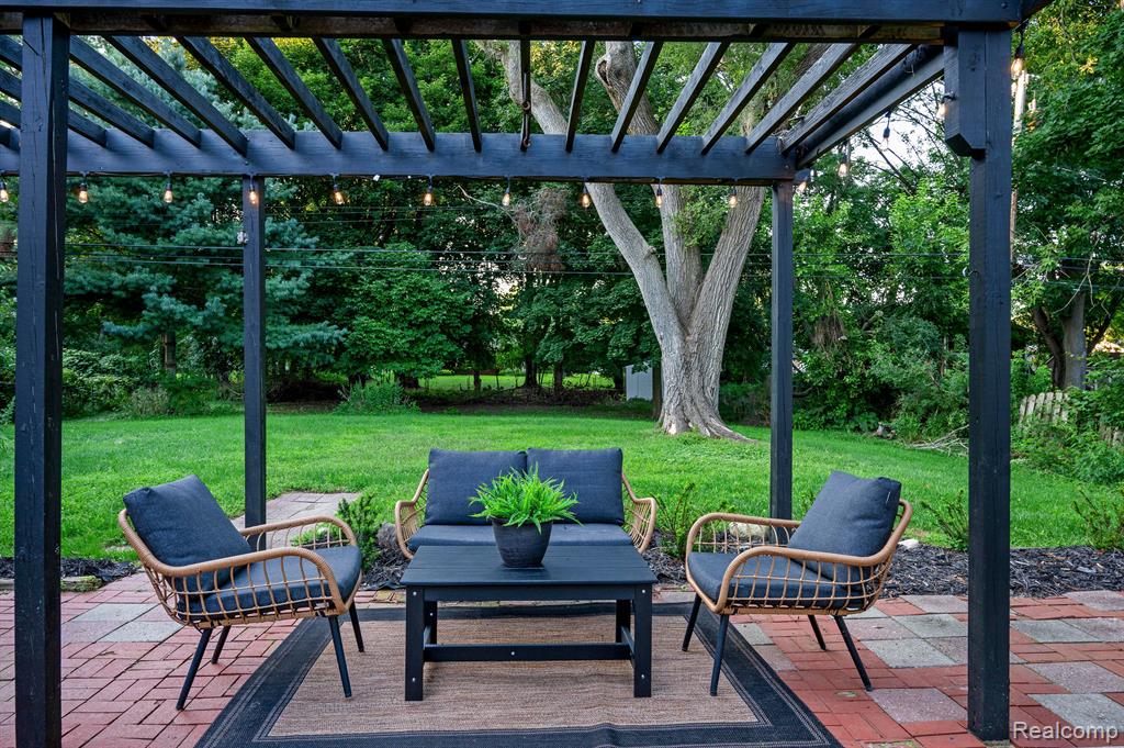 470 Maplehill Road Rochester Hills, MI 48306 - Photo 6 of 54