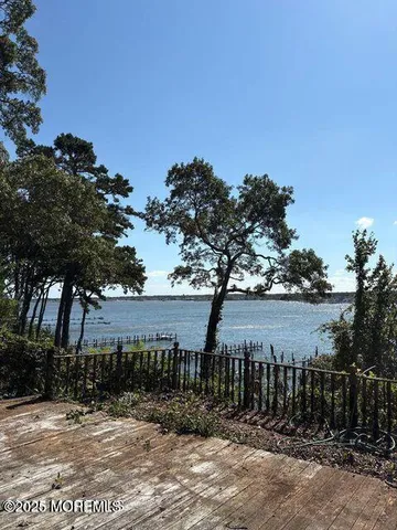 $1,550,000 | 130 East Camp Walk, Island Heights, NJ 08732