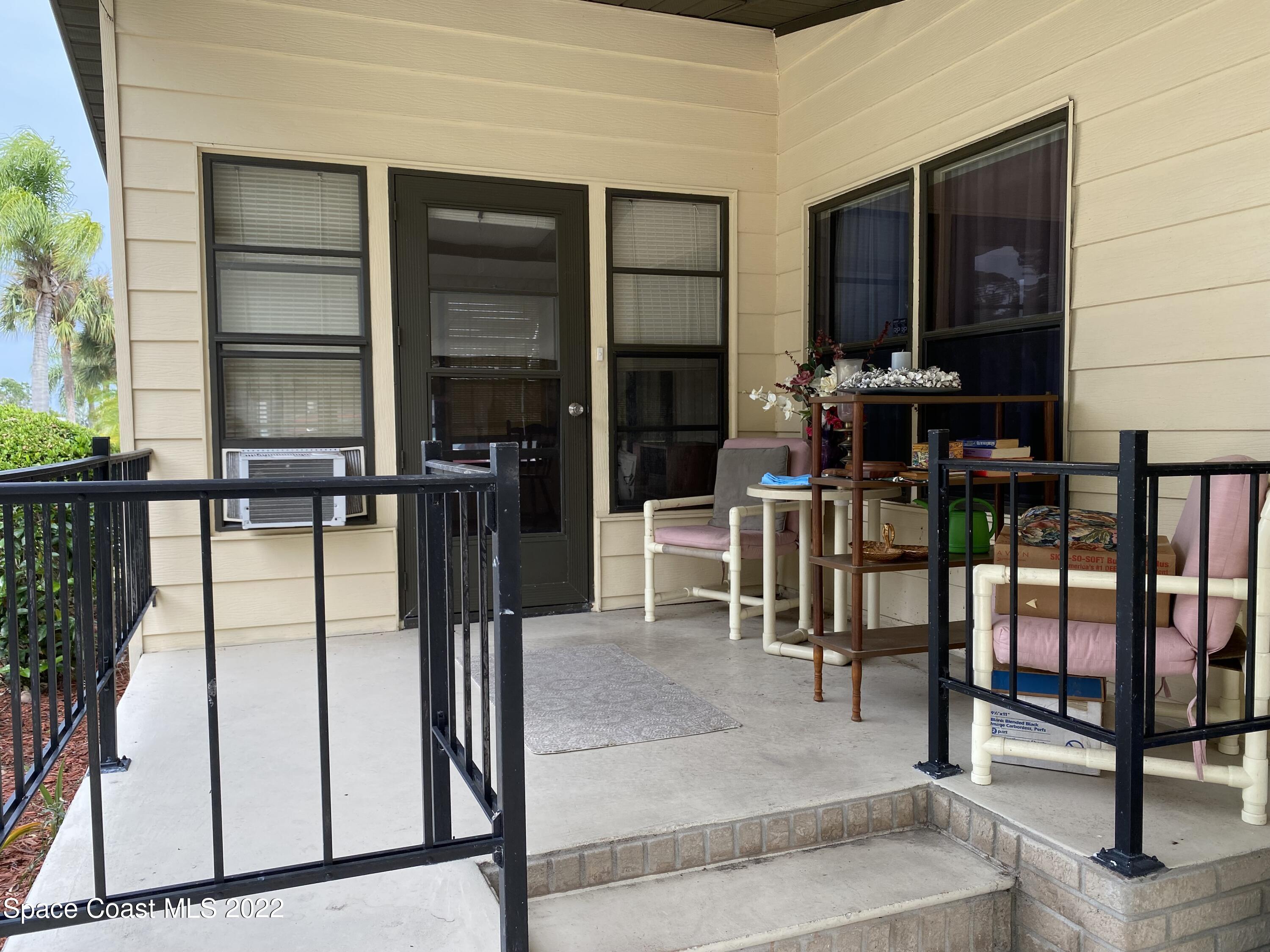 1352 Barefoot Circle Barefoot Bay, FL 32976 - Photo 4 of 40 IMG_6247